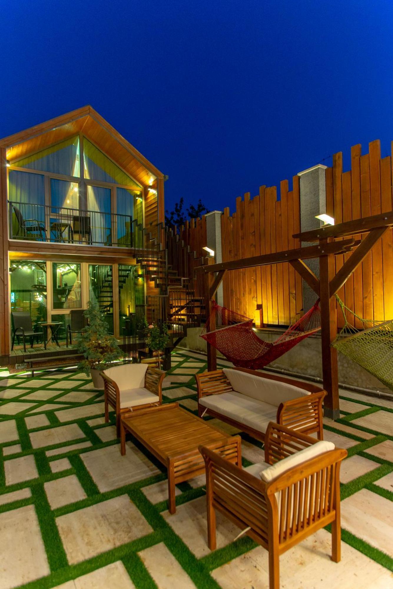 Wanderholic Hotel Telavi Exterior foto